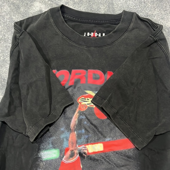 (HER)ITAGE GRAPHIC T-SHIRT - Picture 2 of 4